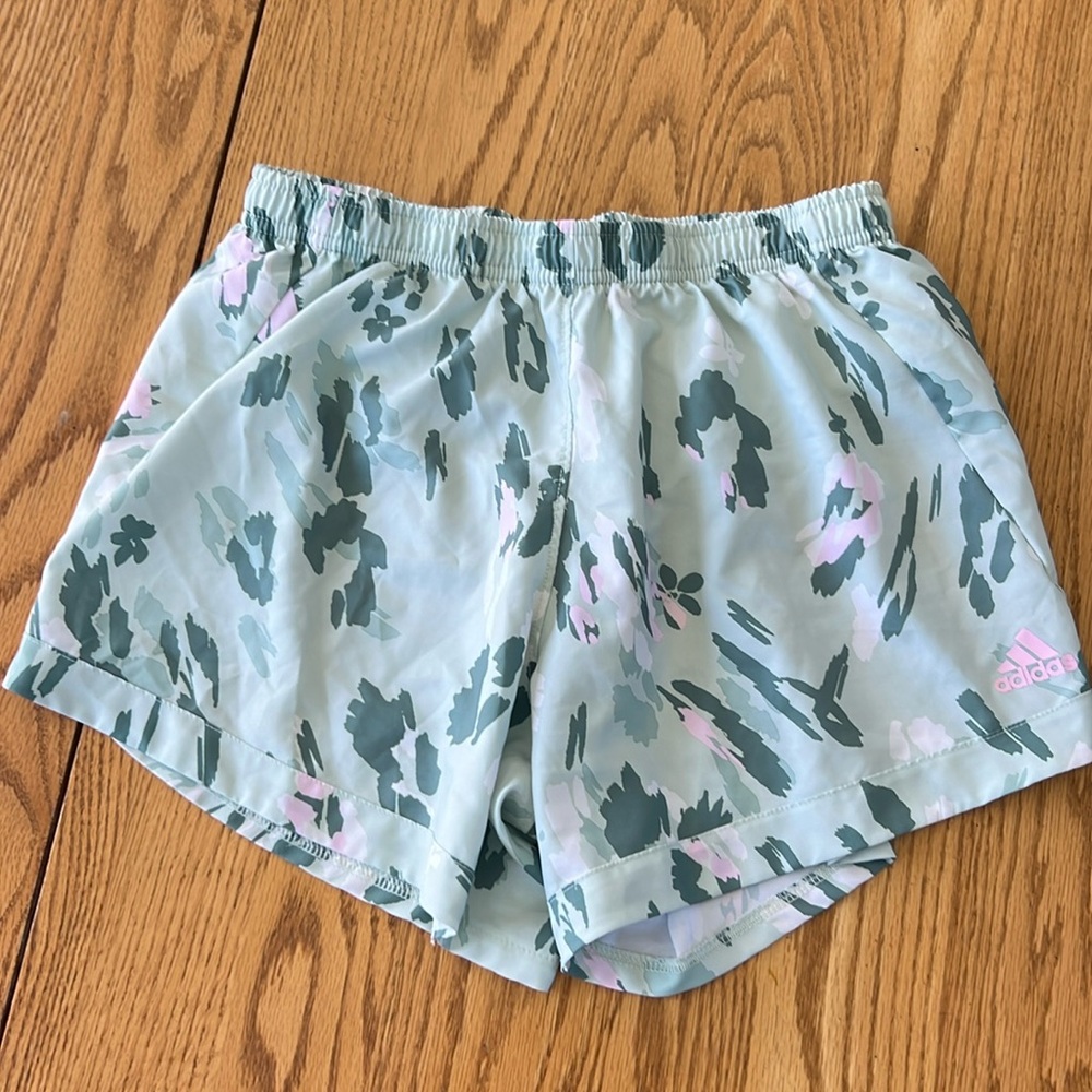 Adidas Girls Running Shorts Size XL